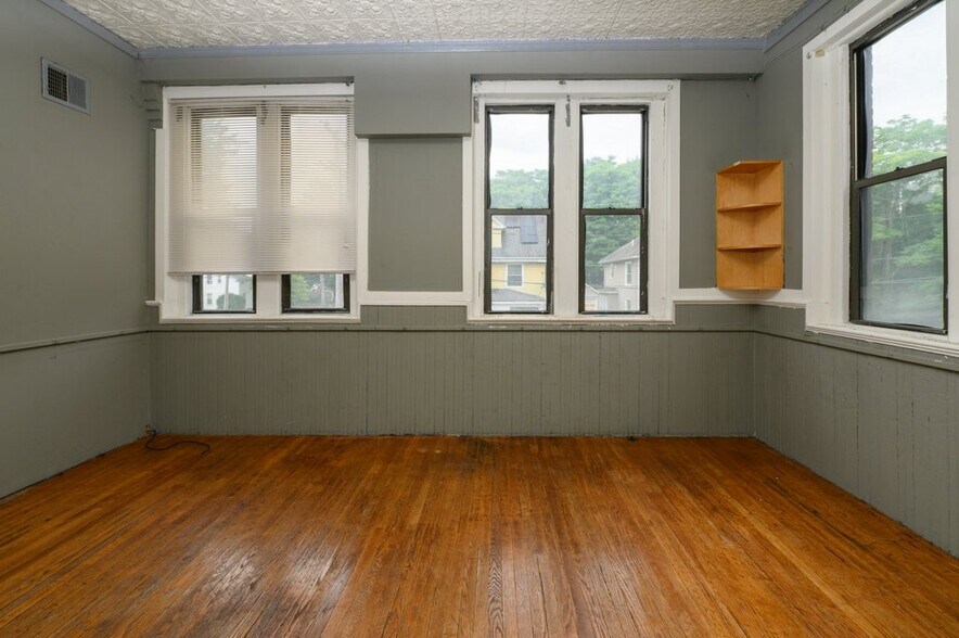 More Photos Of 464 Pratt Street Ext, Meriden Apartments For Sale