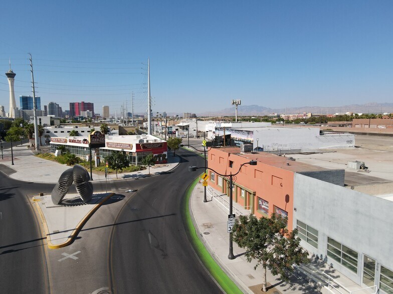 More Photos Of 710 S Main St, Las Vegas Storefront For Lease