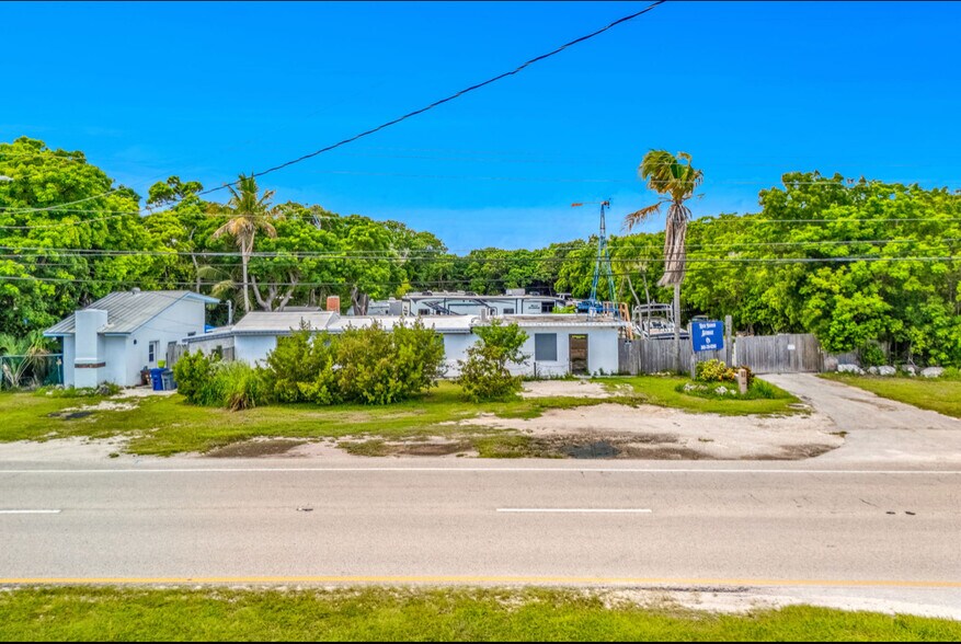 More Photos Of 98468 Overseas Hwy, Key Largo Contractor Storage Yard For Sale