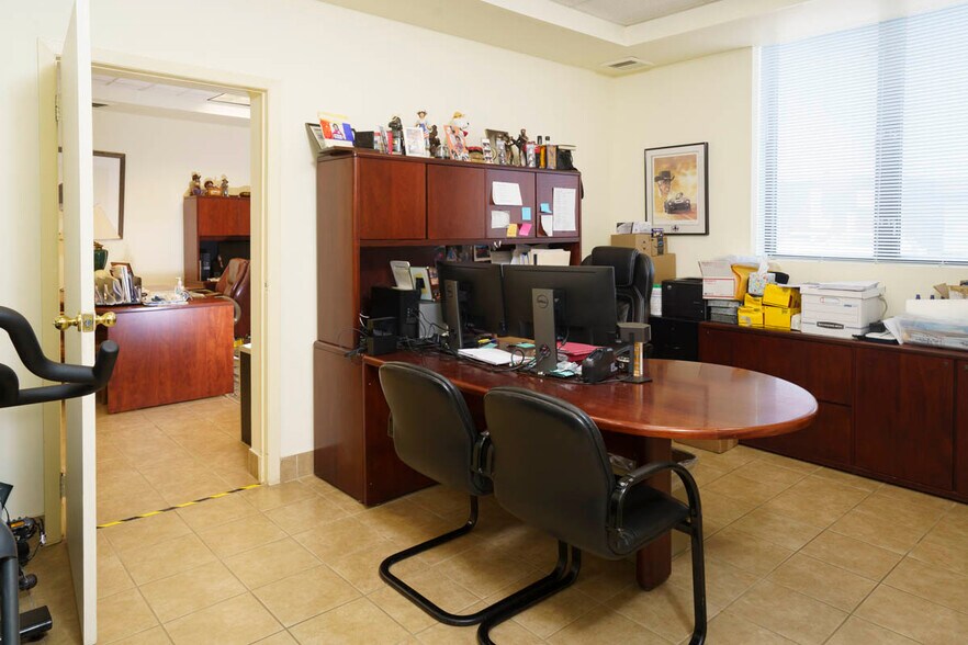 More Photos Of 225 Buffalo Ave, Freeport Warehouse For Sale