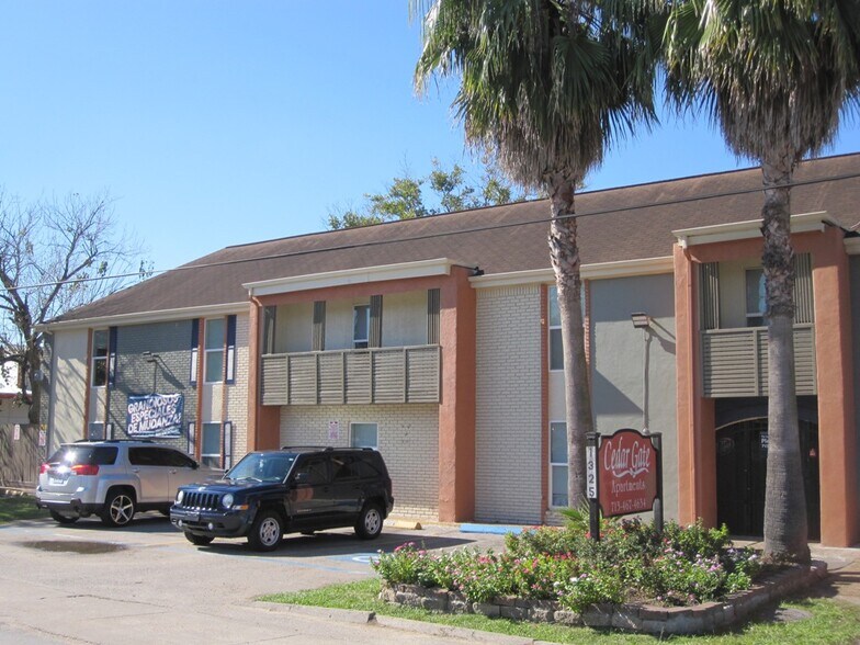 More Photos Of 1325 Cedar Post Ln, Houston Apartments For Sale
