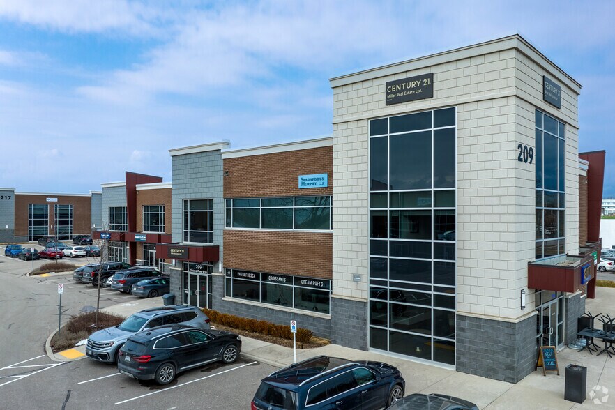 More Photos Of 209 Speers Rd, Oakville Medical For Lease