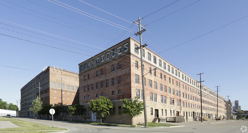 More Photos Of 446 Grandville Ave SW, Grand Rapids Warehouse For Sale