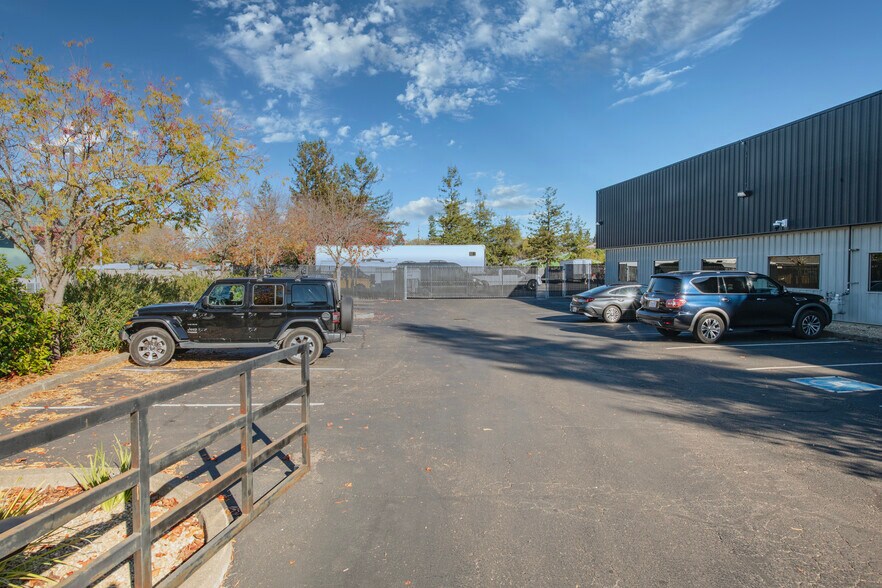 More Photos Of 2835 Duke Ct, Santa Rosa Industrial For Sale