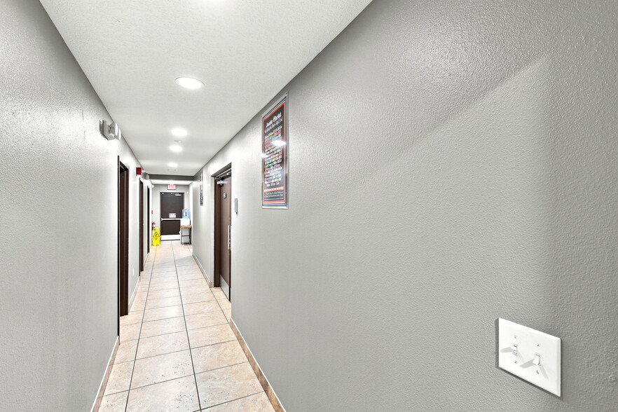 More Photos Of 3075 N Goldenrod Rd, Winter Park Religious Facility For Sale