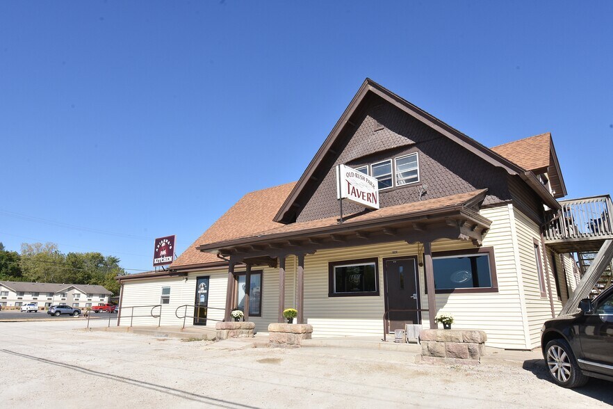 More Photos Of 1826 1st St W, Independence Restaurant For Sale