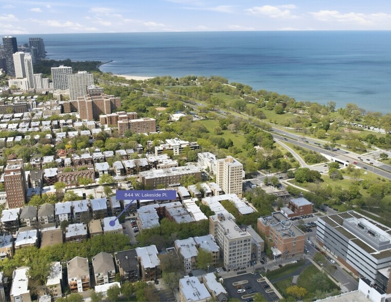 More Photos Of 844 W Lakeside Pl, Chicago Multifamily For Sale