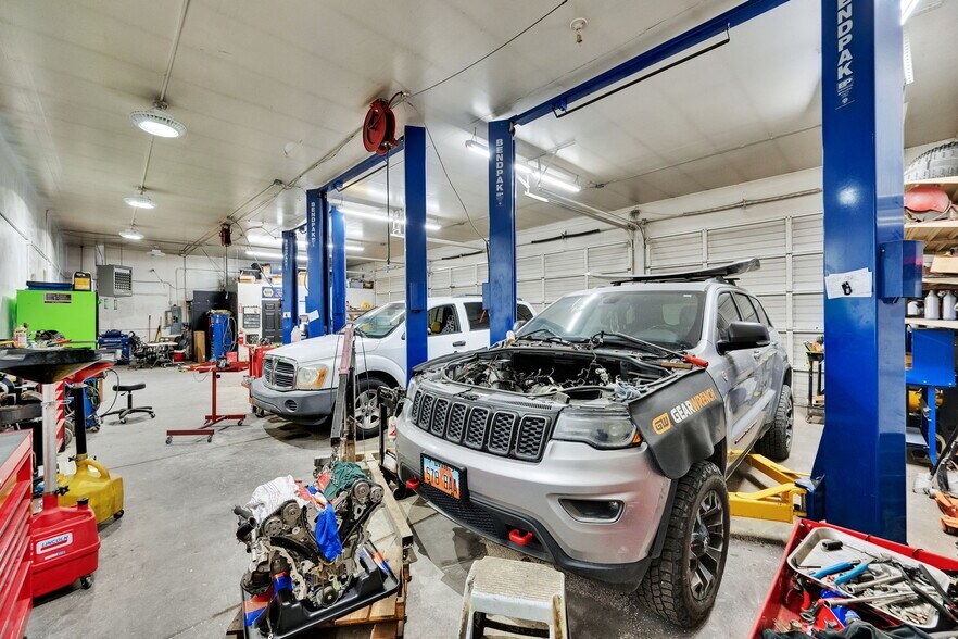 More Photos Of 51 N Hale St, Grantsville Auto Repair For Sale
