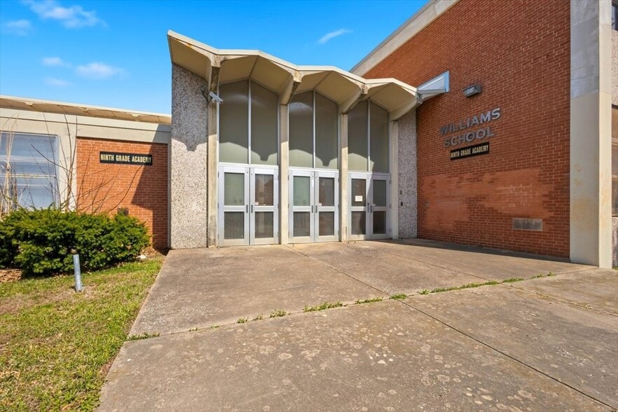 More Photos Of 3923-3955 Saint Ferdinand Ave, Saint Louis Schools For Sale