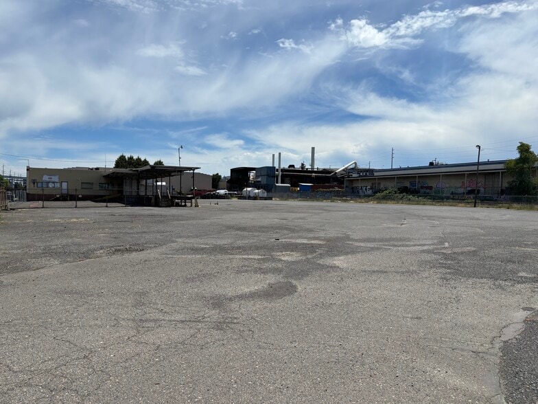 More Photos Of 3147 NW Front Ave, Portland Warehouse For Sale