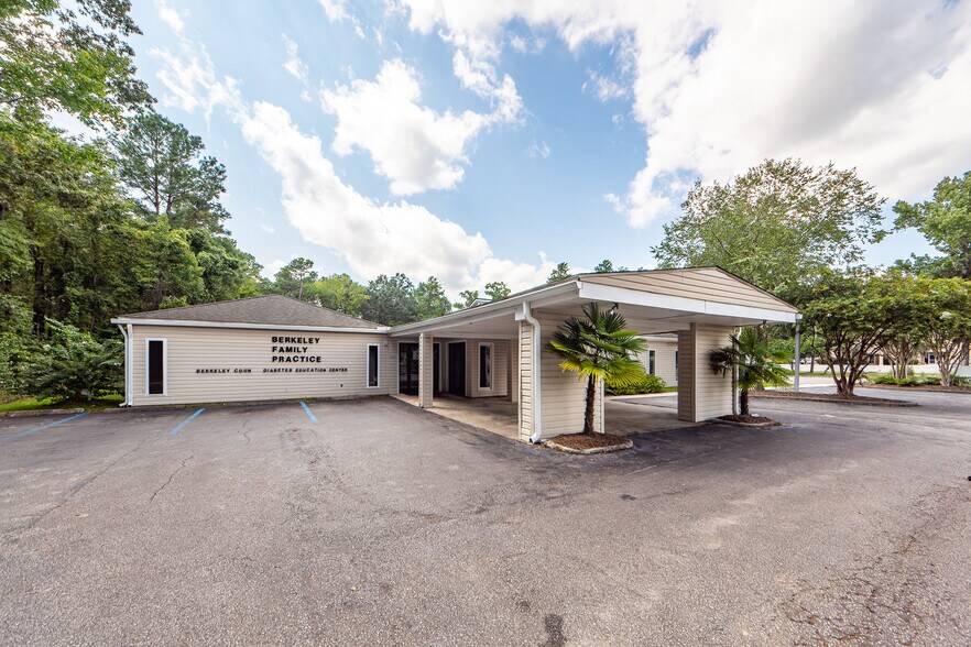 Primary Photo Of 2061 Highway 52, Moncks Corner Medical For Sale
