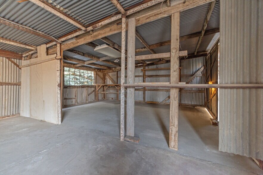 More Photos Of 1334 W Goshen Ave, Visalia Warehouse For Sale