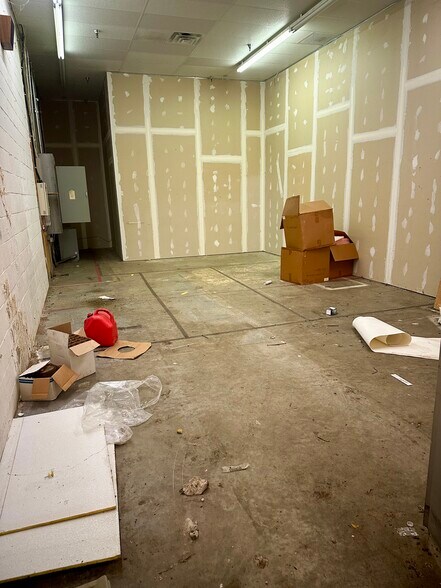 More Photos Of 1233 Tenaha St, Center Unknown For Lease