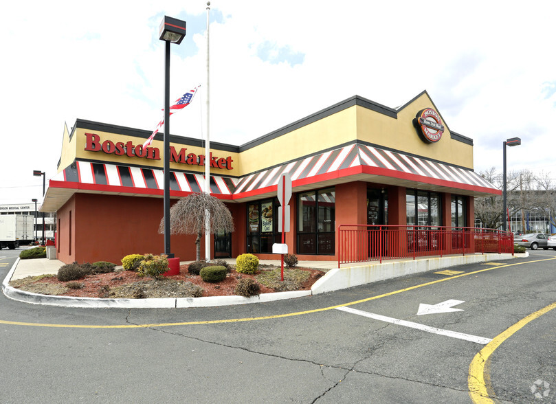 Primary Photo Of 743 S State Route 17, Paramus Fast Food For Lease