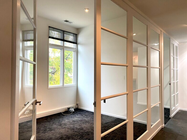 More Photos Of 1005 S 76th Ave, Omaha Medical For Lease