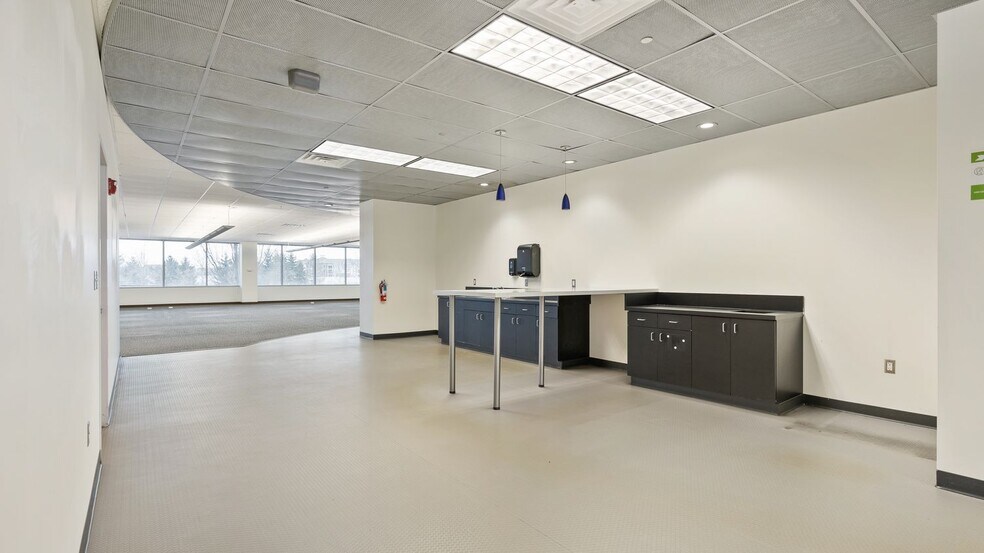 More Photos Of 5550 Britton Pky, Hilliard Medical For Lease