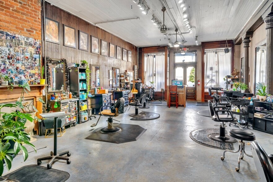 More Photos Of 1908 Magazine St, New Orleans Storefront Retail Residential For Sale
