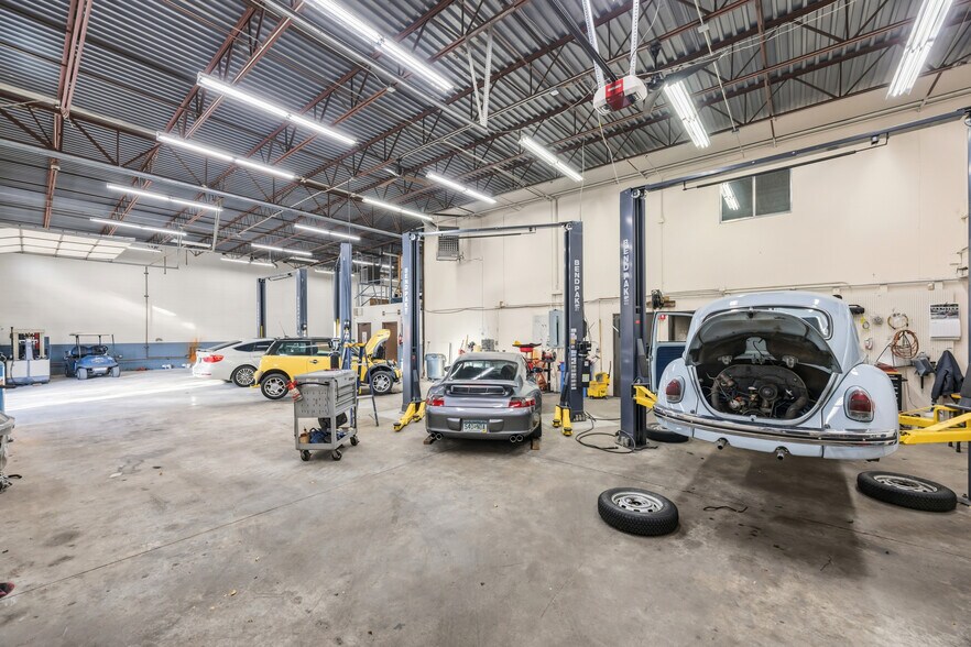 More Photos Of 10855 Irma Dr, Northglenn Warehouse For Sale