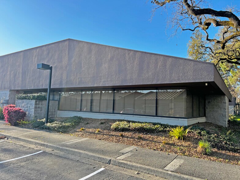 More Photos Of 1400 N Dutton Ave, Santa Rosa Medical For Sale