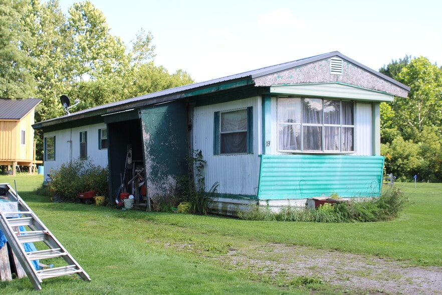 More Photos Of 47 S Genesee St, Fillmore Manufactured Housing Mobile Home Park For Sale