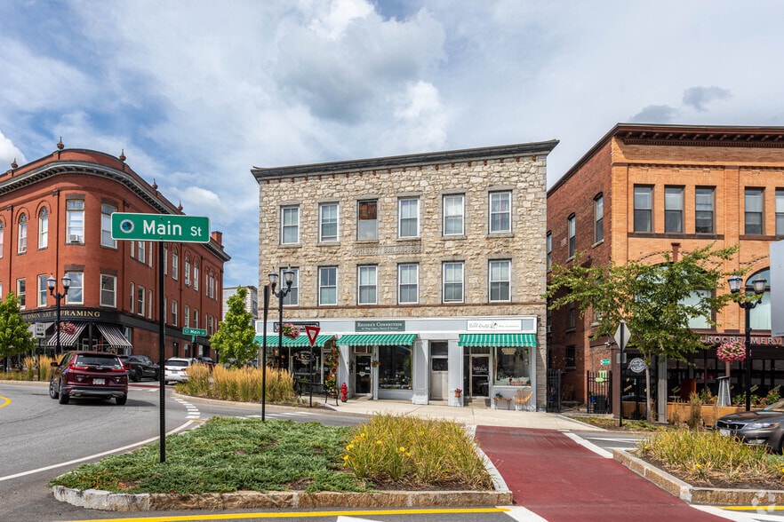 More Photos Of 20-24 Main St, Hudson Storefront Retail Residential For Lease