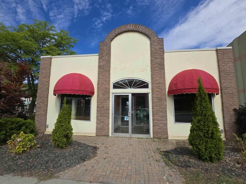 More Photos Of 302-306 Ford St, Ogdensburg Freestanding For Sale