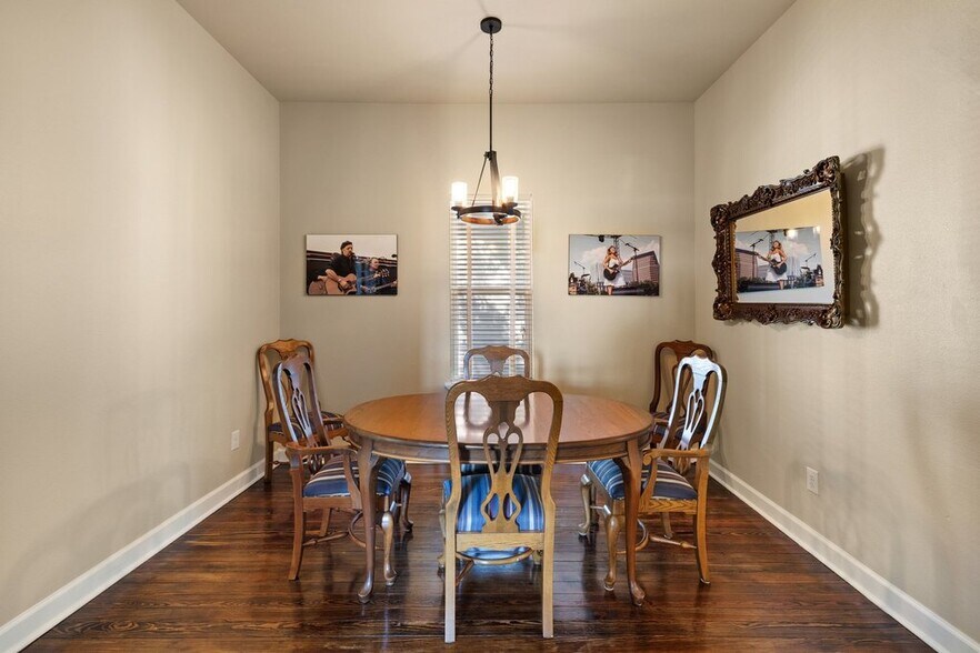 More Photos Of 314 W 3rd St, Taylor Multifamily For Sale