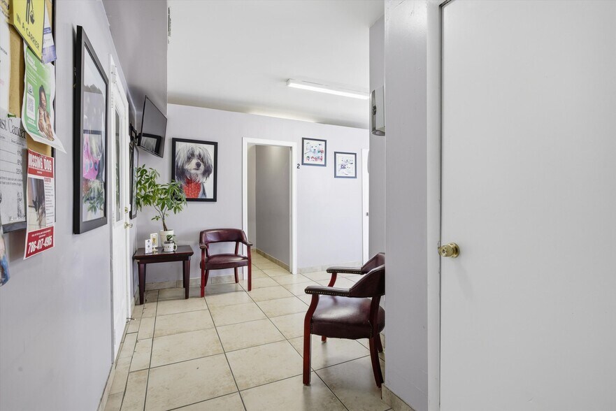 More Photos Of 3240 NW 7th St, Miami Office For Sale