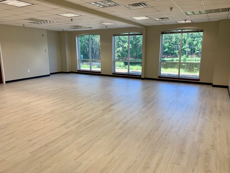 More Photos Of 146 Fairchild St, Charleston Office For Lease