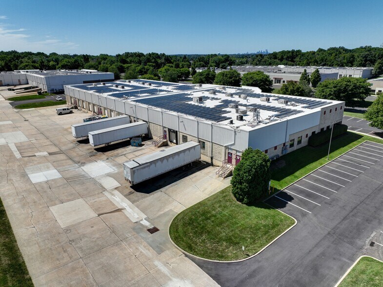 More Photos Of 40 Twosome Dr, Moorestown Warehouse For Lease