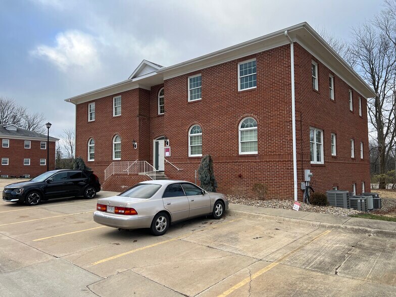 More Photos Of 308 N Cleveland Massillon Rd, Akron Office For Sale