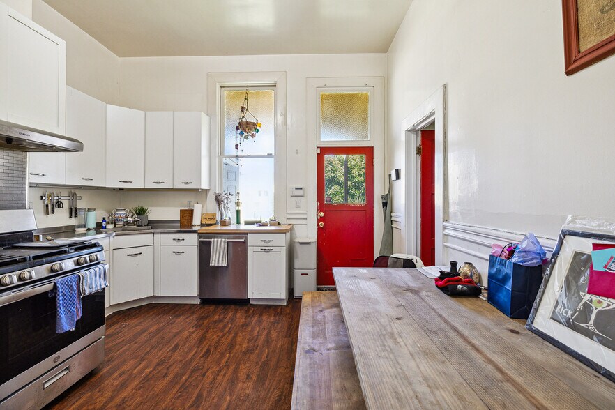 More Photos Of 423-433 S Van Ness Ave, San Francisco Apartments For Sale