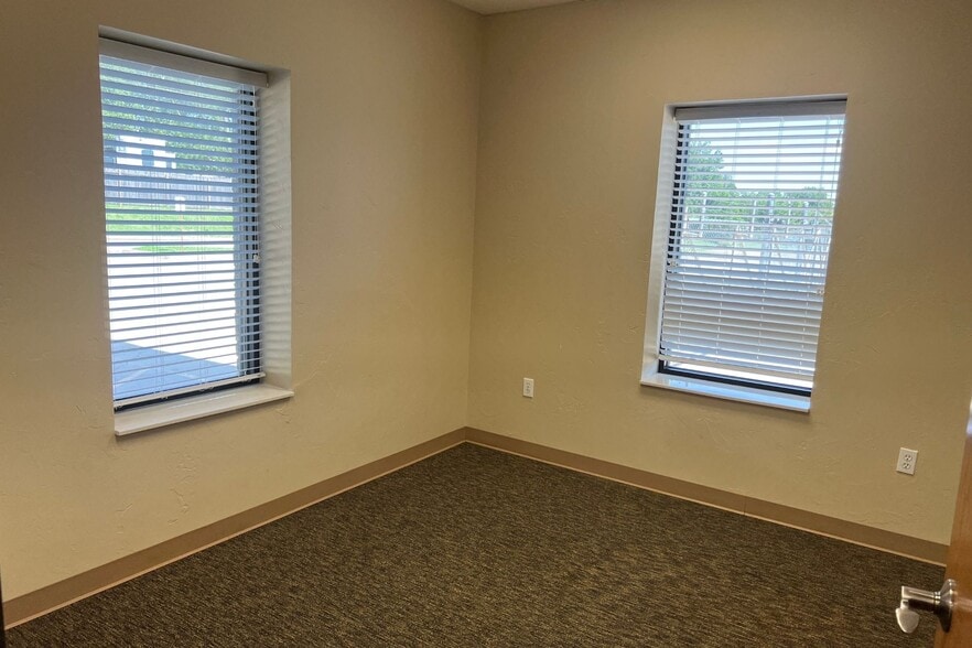 More Photos Of 2820 Global Pky, Midwest City Industrial For Sale