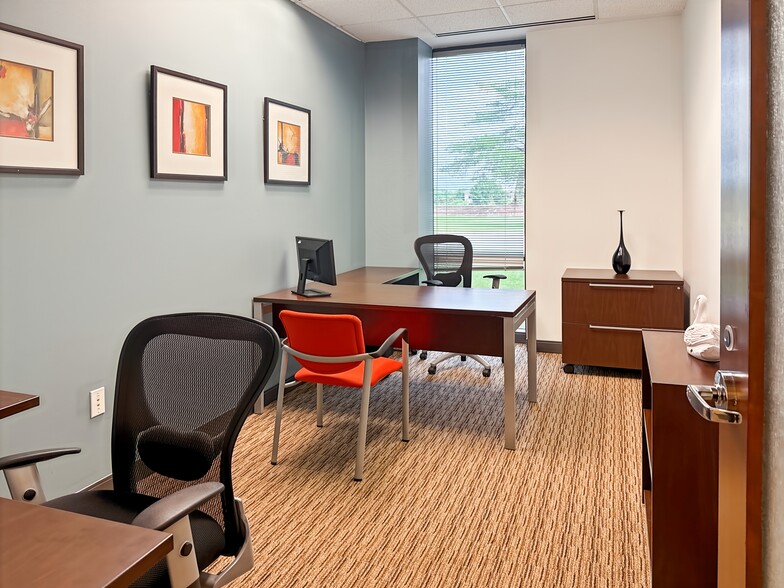 More Photos Of 8295 Tournament Dr, Memphis Coworking Space