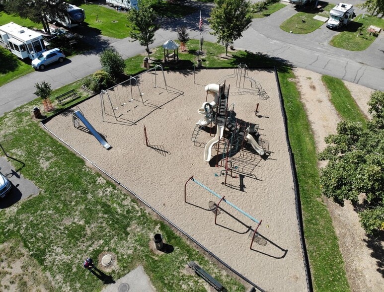 More Photos Of 1335 W River St, Monticello Manufactured Housing Mobile Home Park For Sale