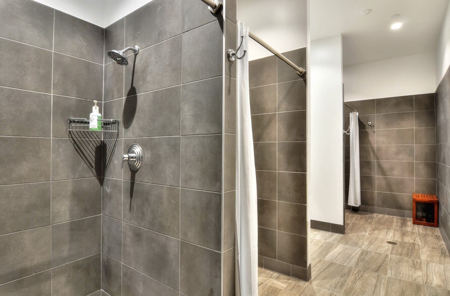 More Photos Of 1230 Rosecrans Ave, Manhattan Beach Office For Lease