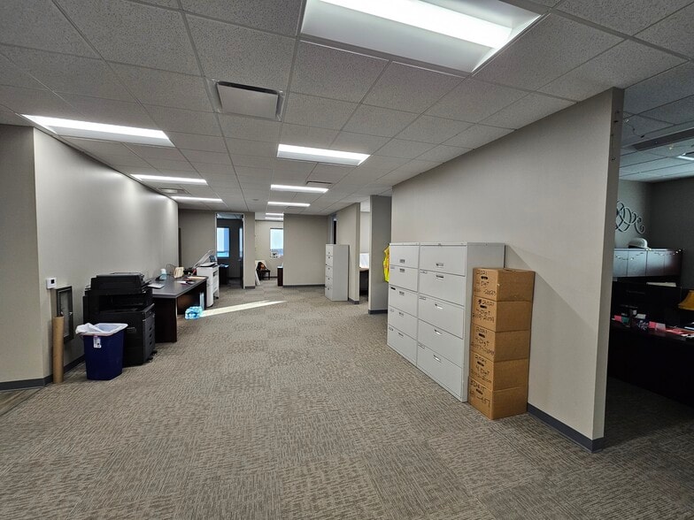 More Photos Of 12014 Windfern Rd, Houston Flex For Lease