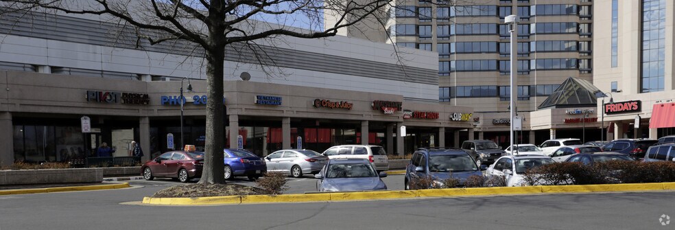 More Photos Of 13001-13079 Worldgate Dr, Herndon Freestanding For Lease