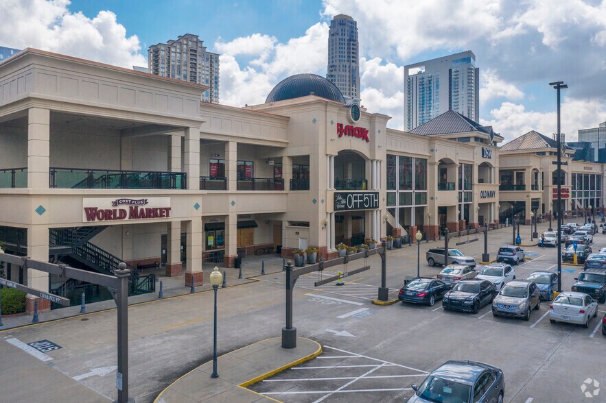 More Photos Of 1 Buckhead Loop, Atlanta Storefront For Lease