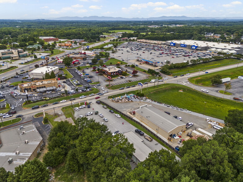 More Photos Of 118 Rainbow Lake Rd, Boiling Springs Auto Dealership For Sale