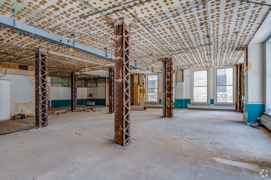 More Photos Of 225 E Mason St, Milwaukee Office Residential For Sale