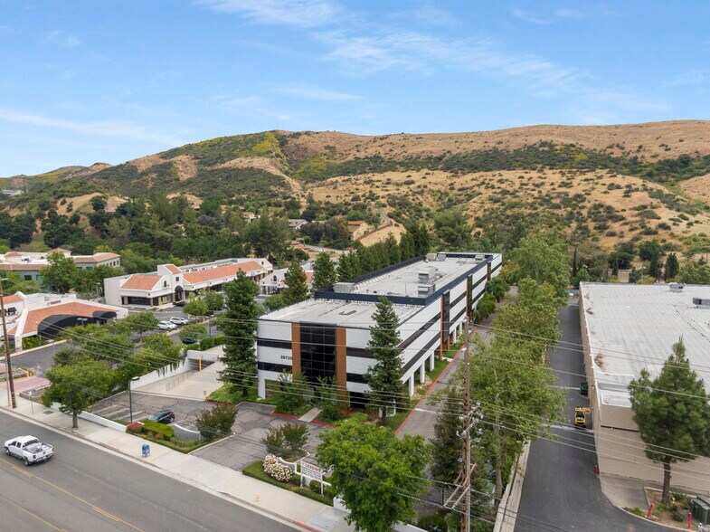 More Photos Of 28720 Roadside Dr, Agoura Hills Office For Lease