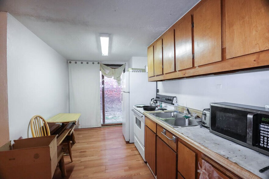 More Photos Of 16 N Main St, Payette Storefront Retail Residential For Sale