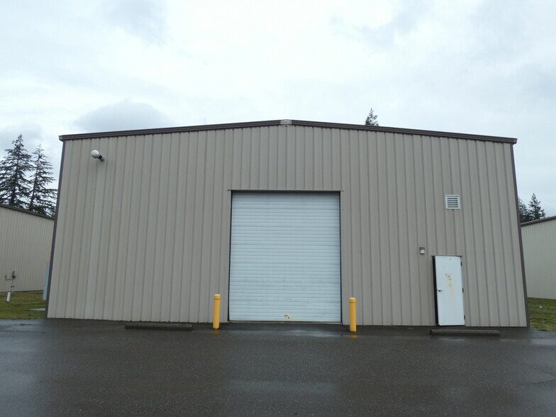 More Photos Of 191 William White way, Shelton Warehouse For Lease