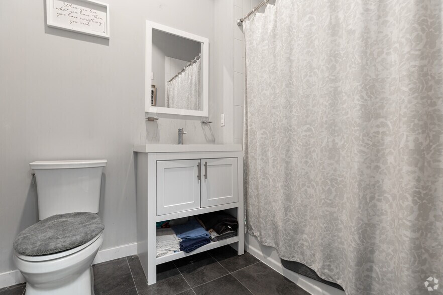 More Photos Of 136 Washington St, Paterson Apartments For Sale
