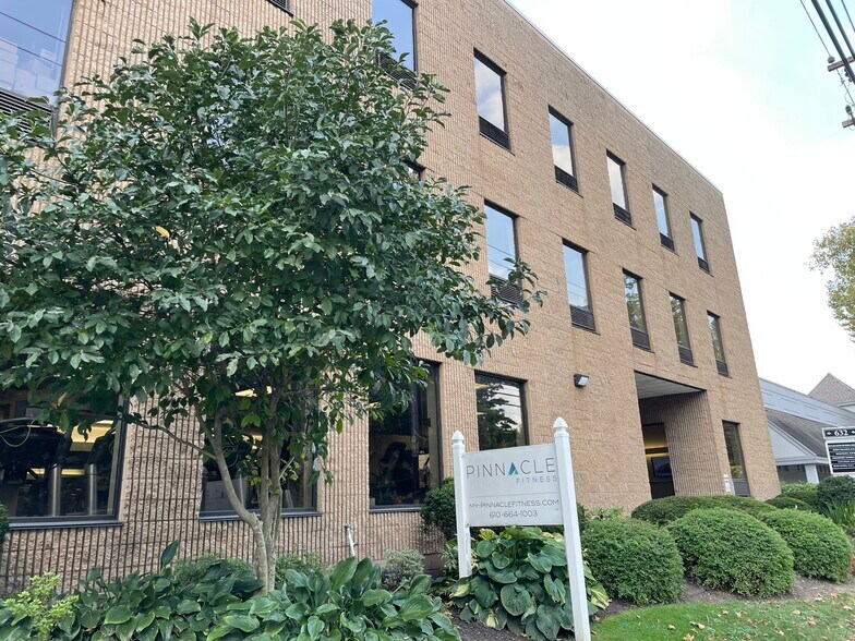 More Photos Of 632 Montgomery Ave, Narberth Office For Lease