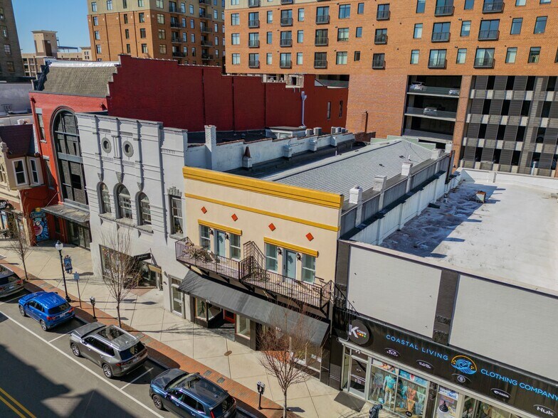 More Photos Of 271 N Front St, Wilmington General Retail For Sale
