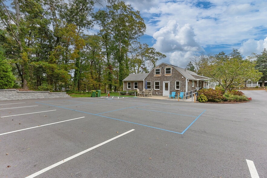 More Photos Of 29 West Rd, Orleans Office For Sale