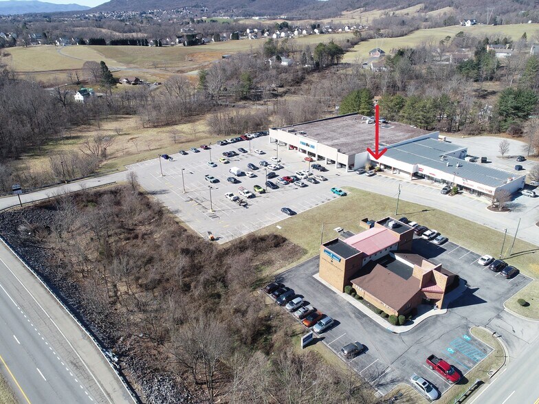 More Photos Of 1651 Blue Ridge Blvd, Troutville Unknown For Lease