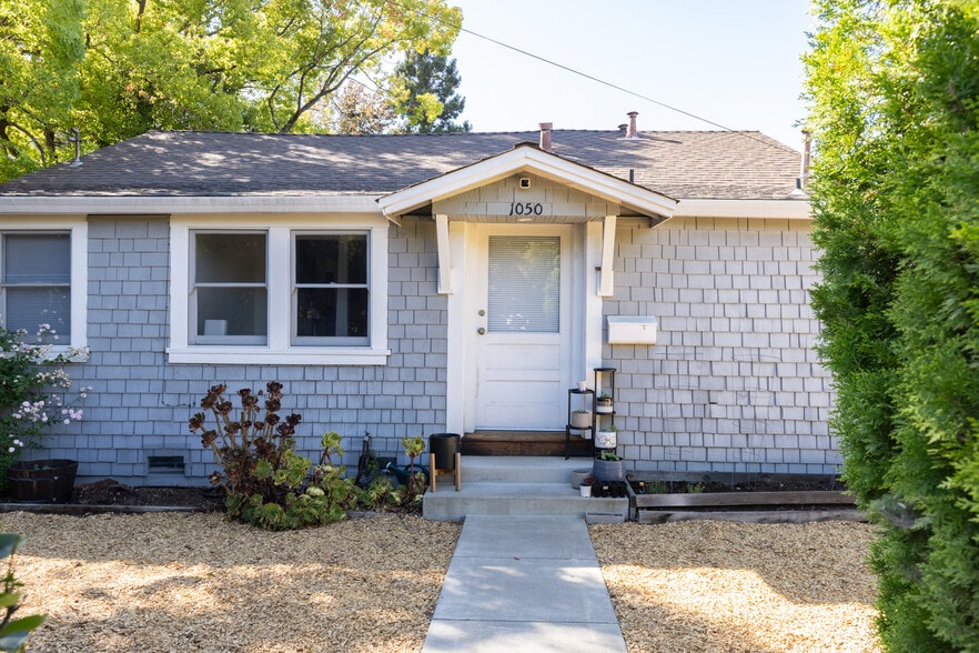 More Photos Of 1030 G St, Napa Apartments For Sale